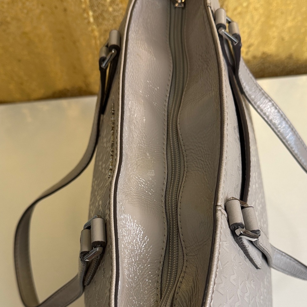Michael Kors Monogrammed Gray Tote bag - Picture 9 of 15